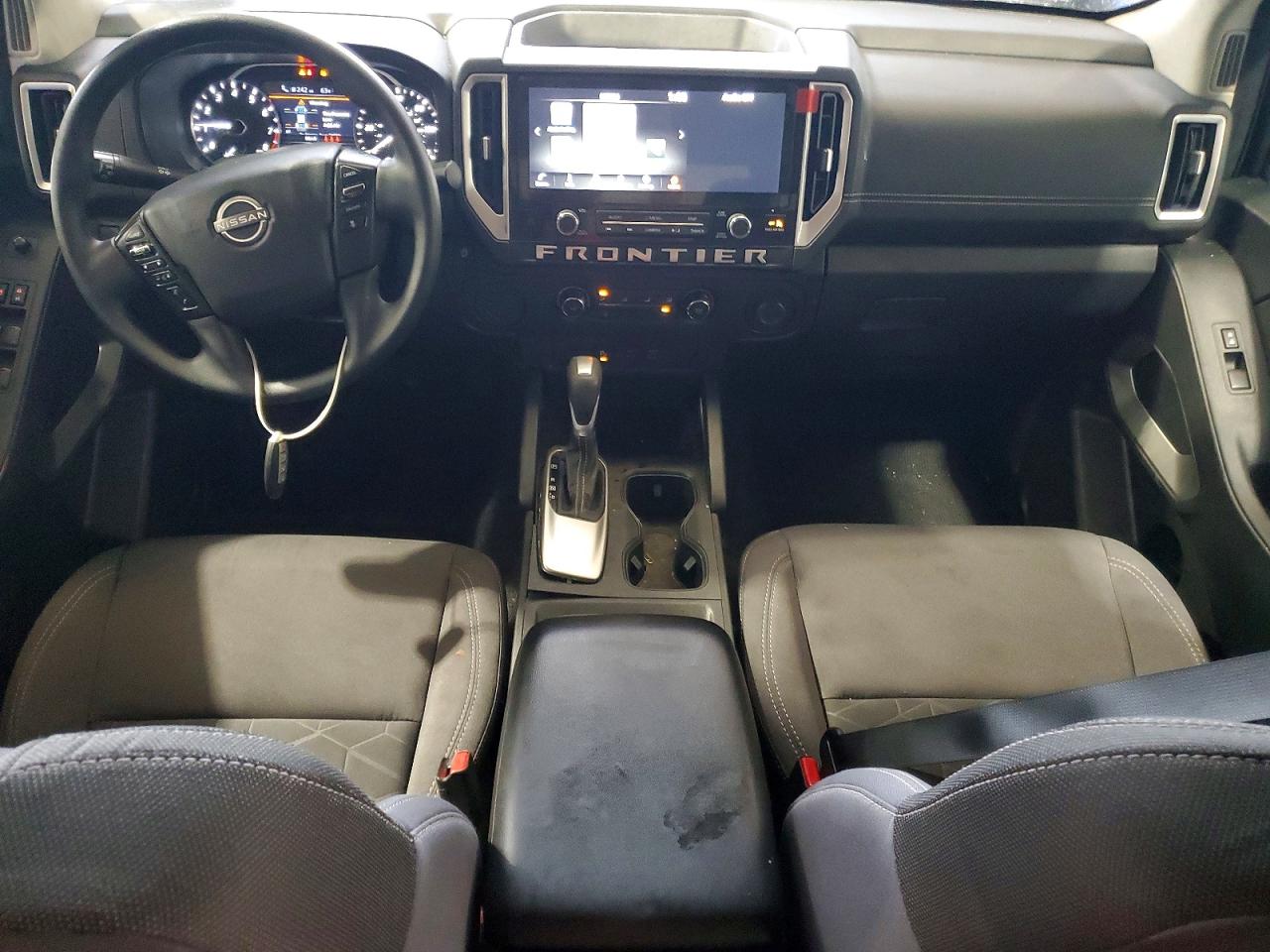 Nissan Frontier Sv