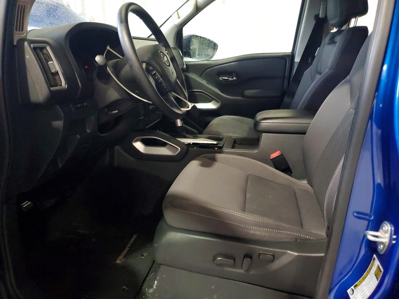 Nissan Frontier Sv