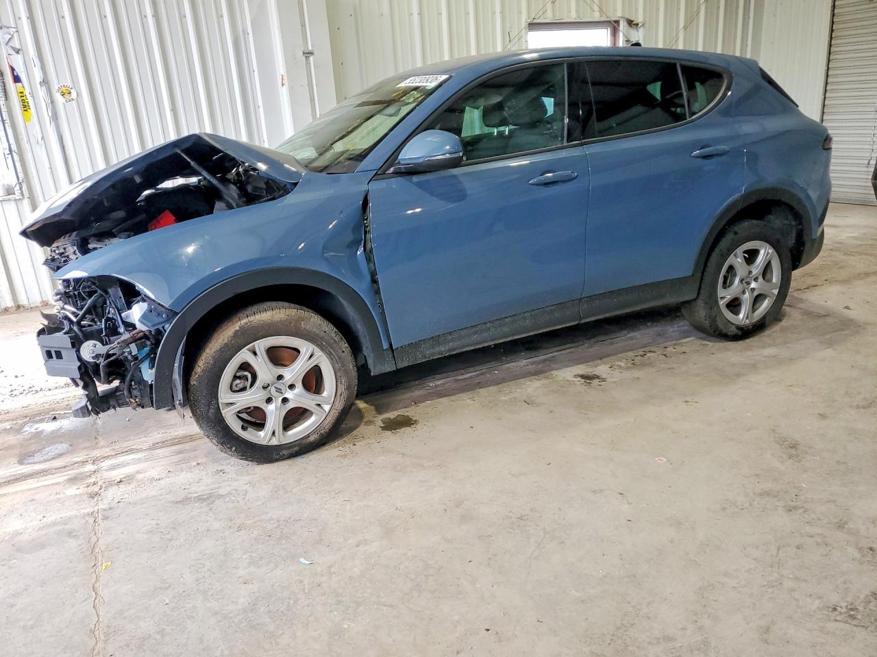 Salvage Dodge Hornet Image