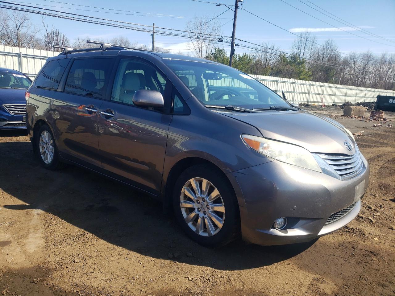 Toyota Sienna Xle 7-passenger