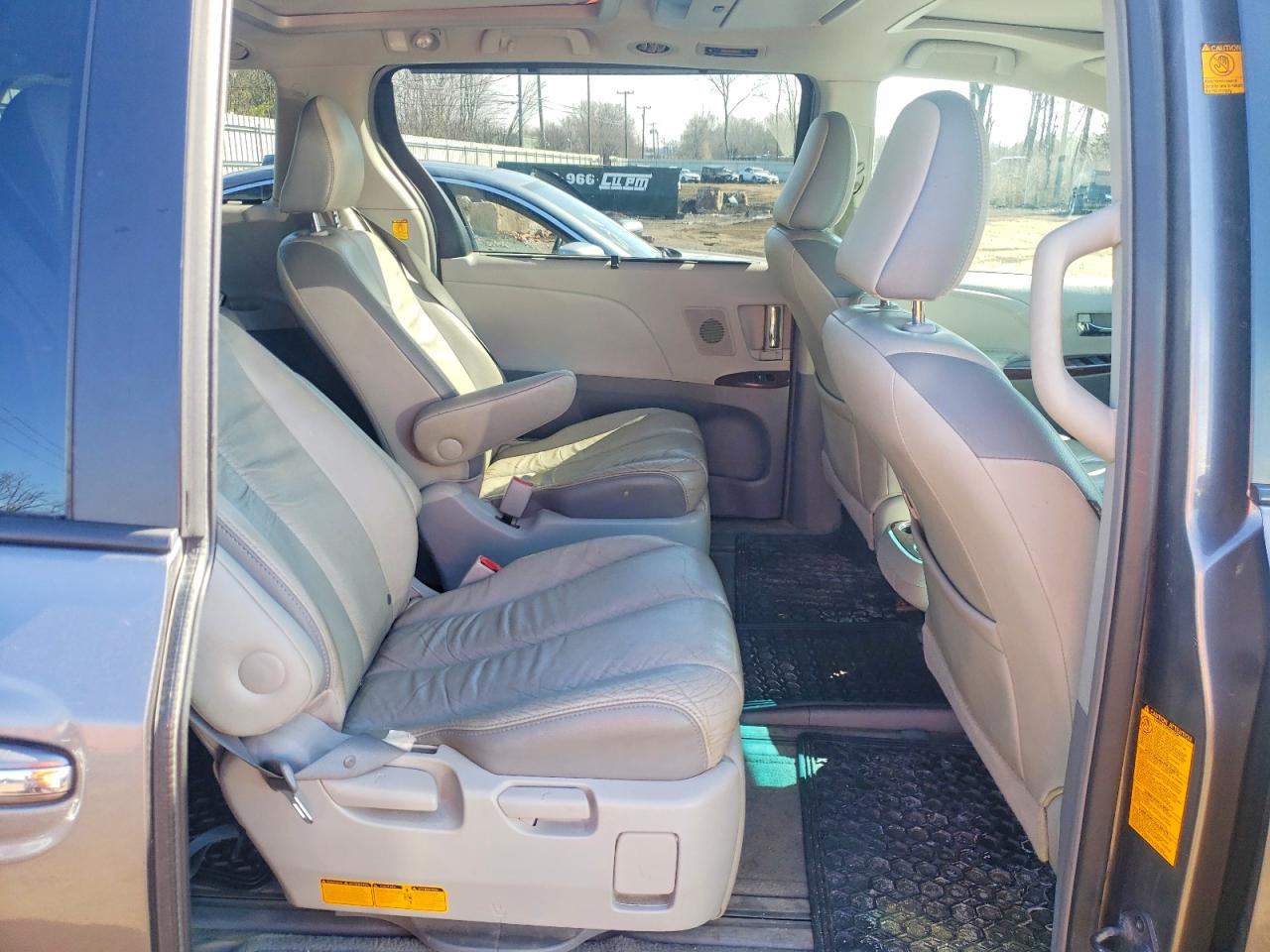 Toyota Sienna Xle 7-passenger