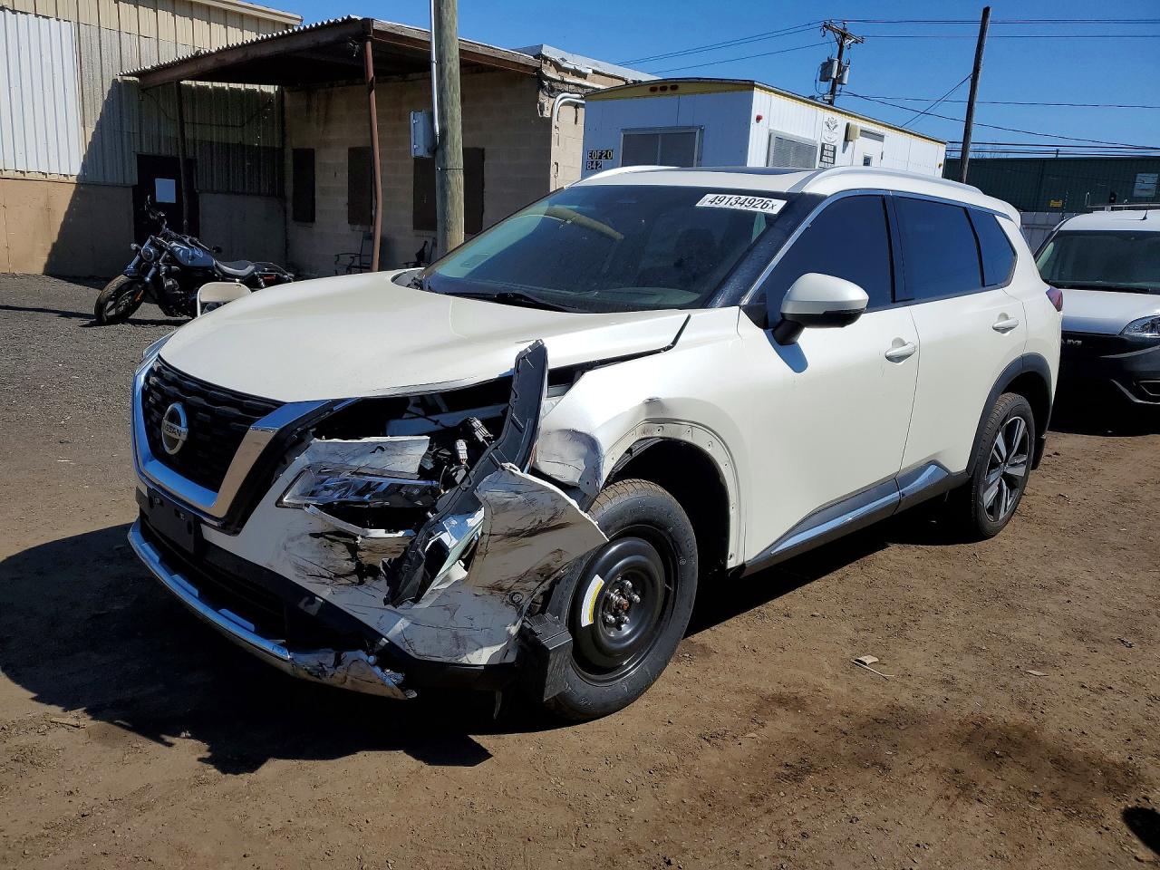 Salvage Nissan Rogue Image