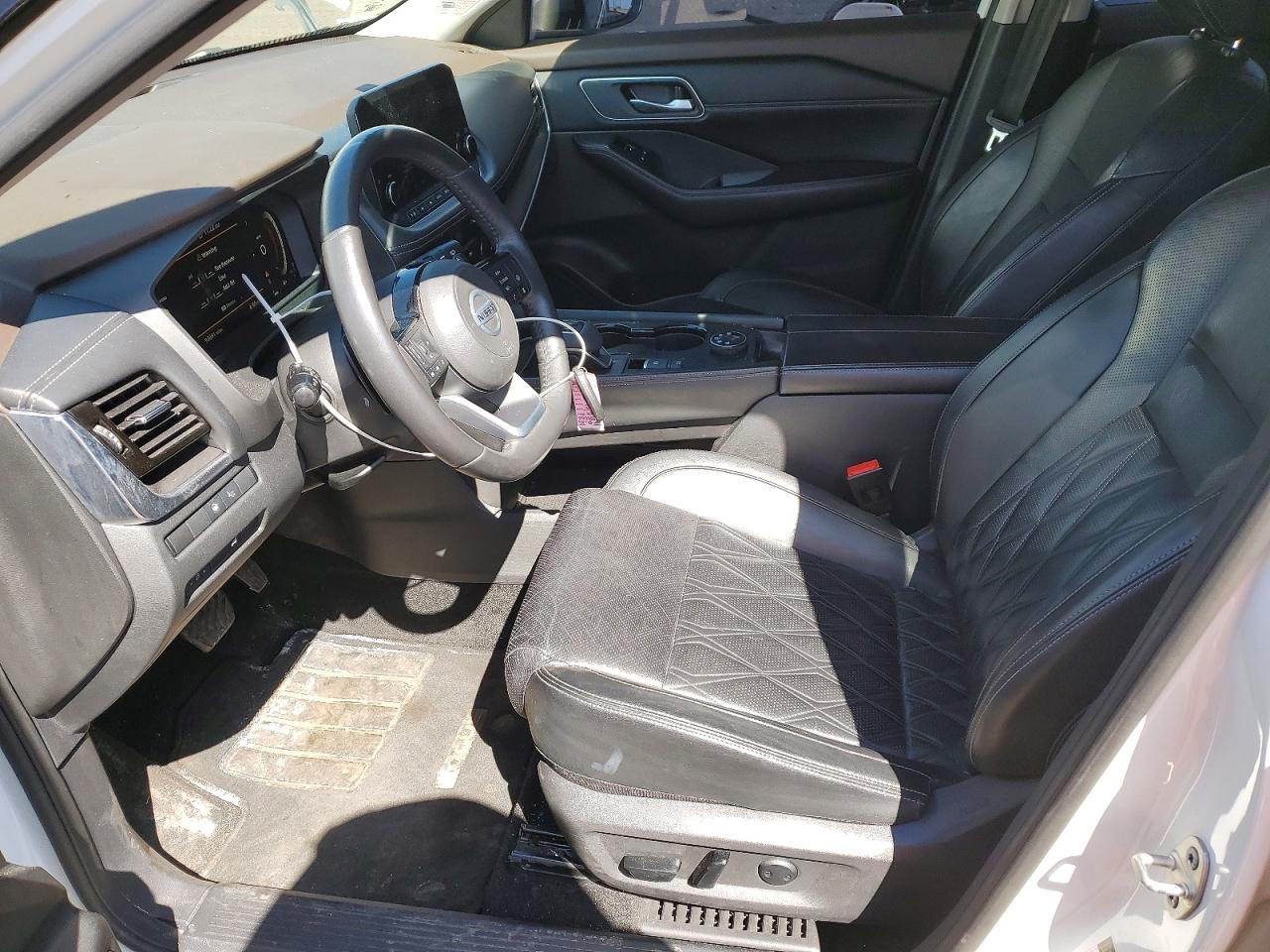 Nissan Rogue Platinum