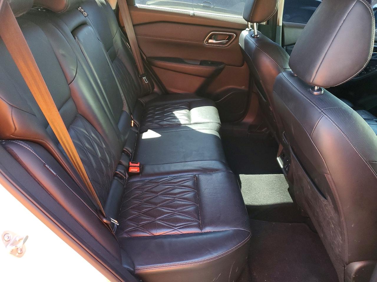 Nissan Rogue Platinum