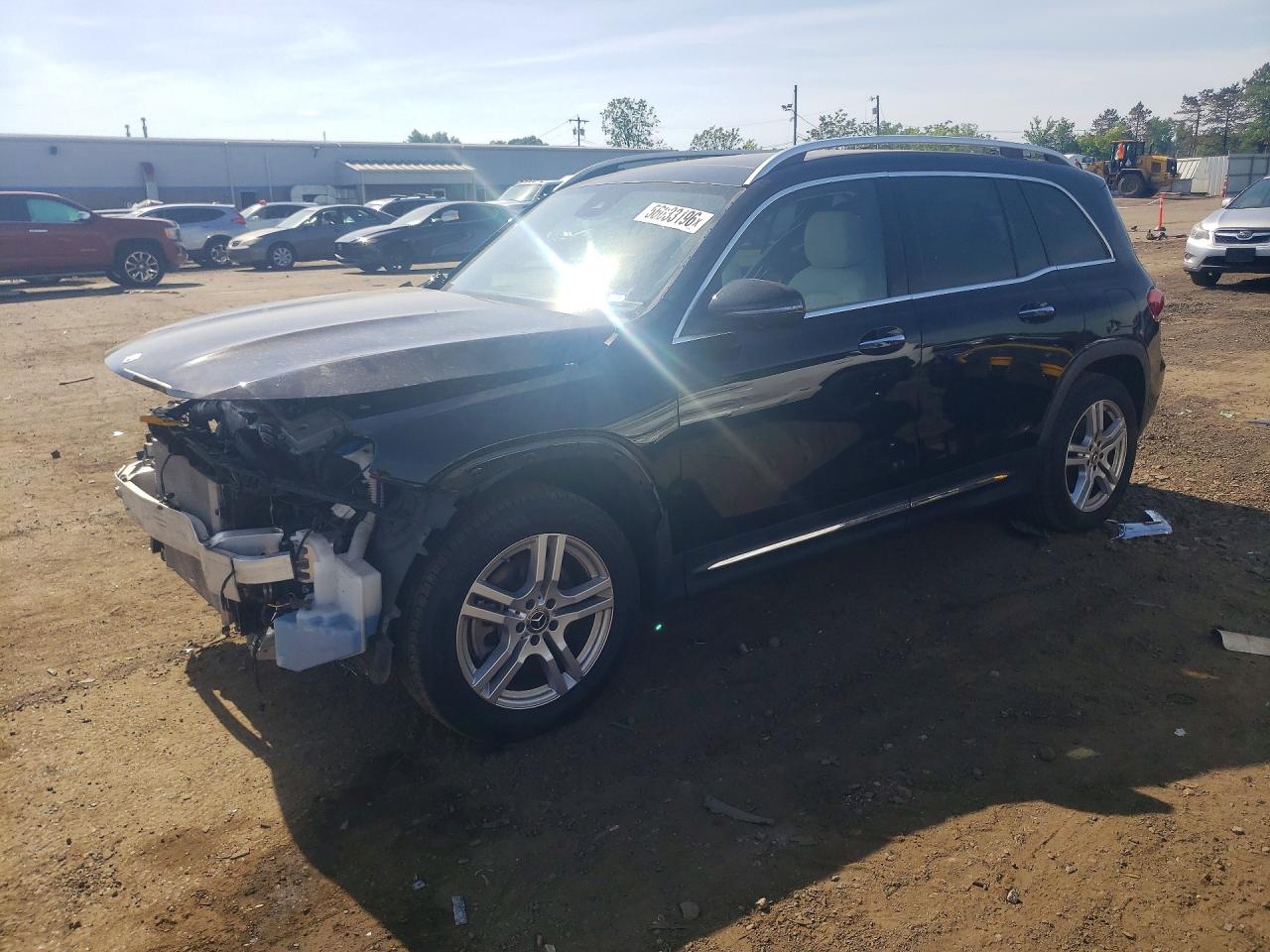 Salvage Mercedes-Benz GLB Image