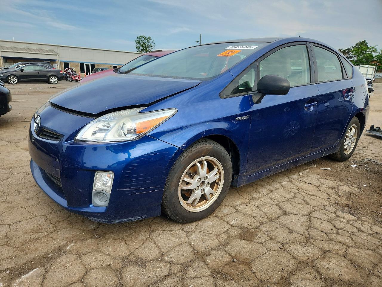 Salvage Toyota Prius Image