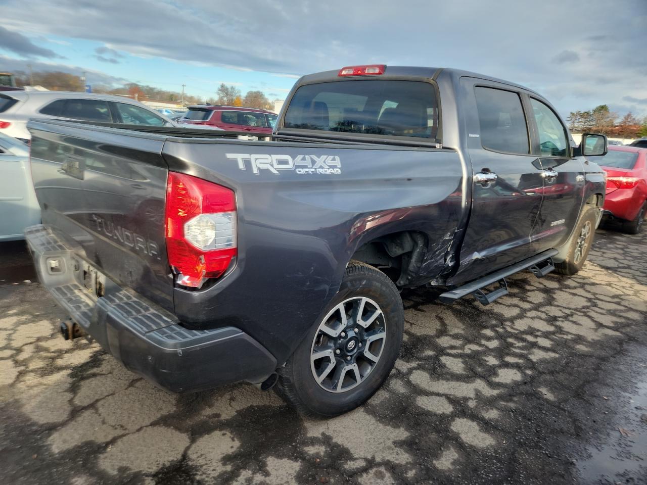 Toyota Tundra Crewmax Limited