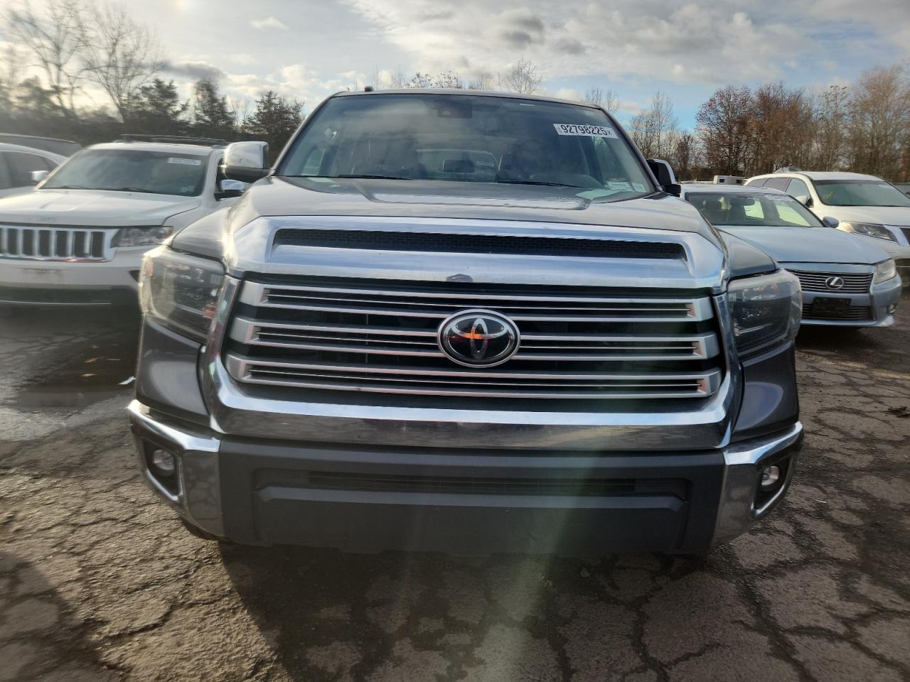 Toyota Tundra Crewmax Limited
