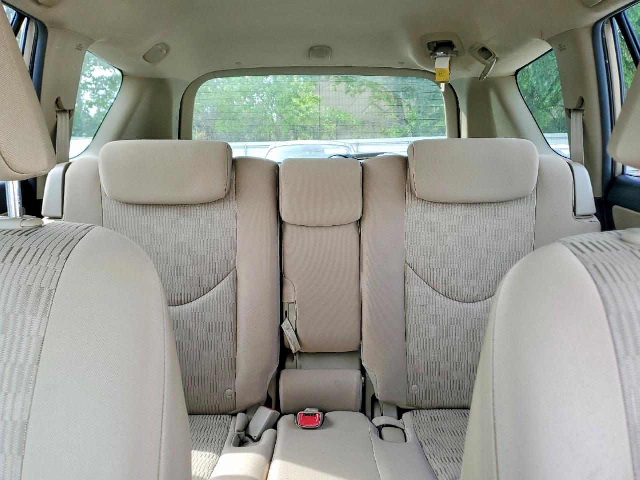 Toyota RAV4 Base