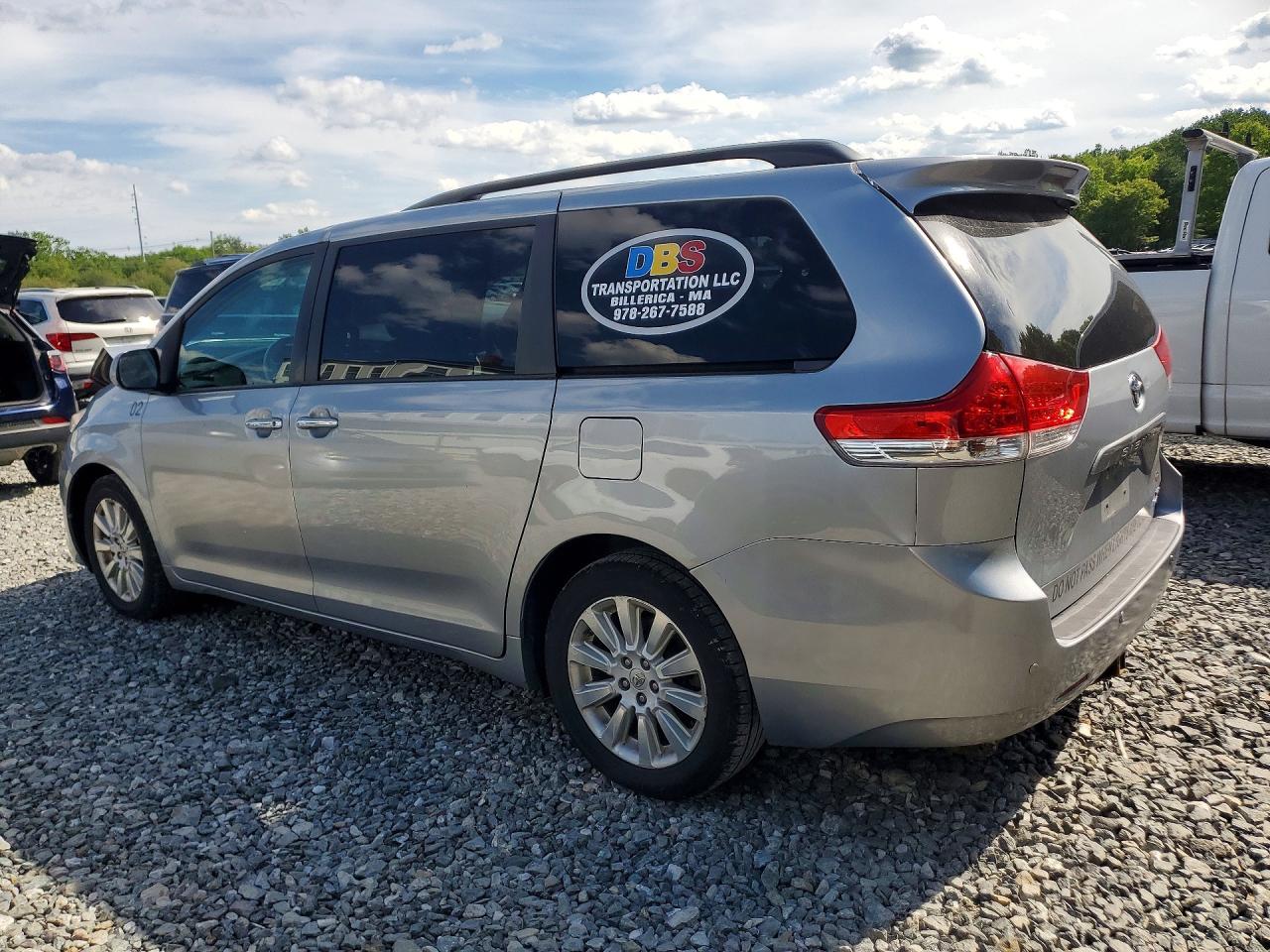 Toyota Sienna Xle 7-passenger