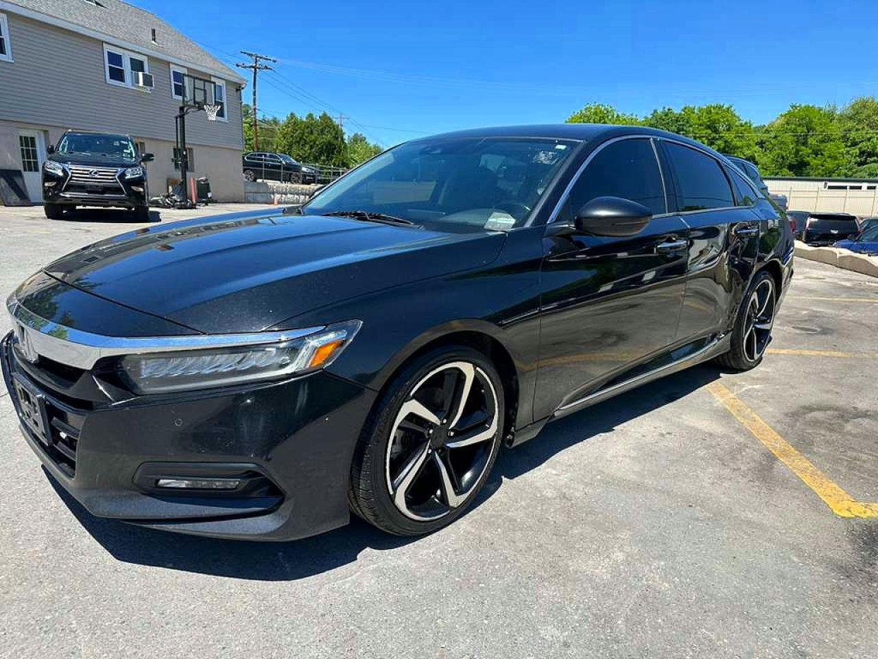 Salvage Honda Accord Image