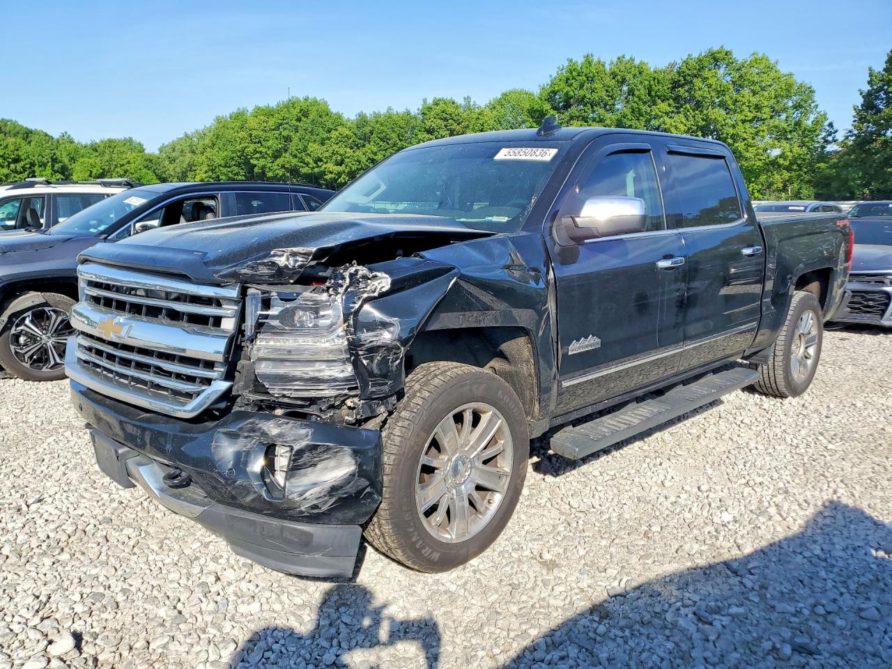Salvage Chevrolet Silverado Image