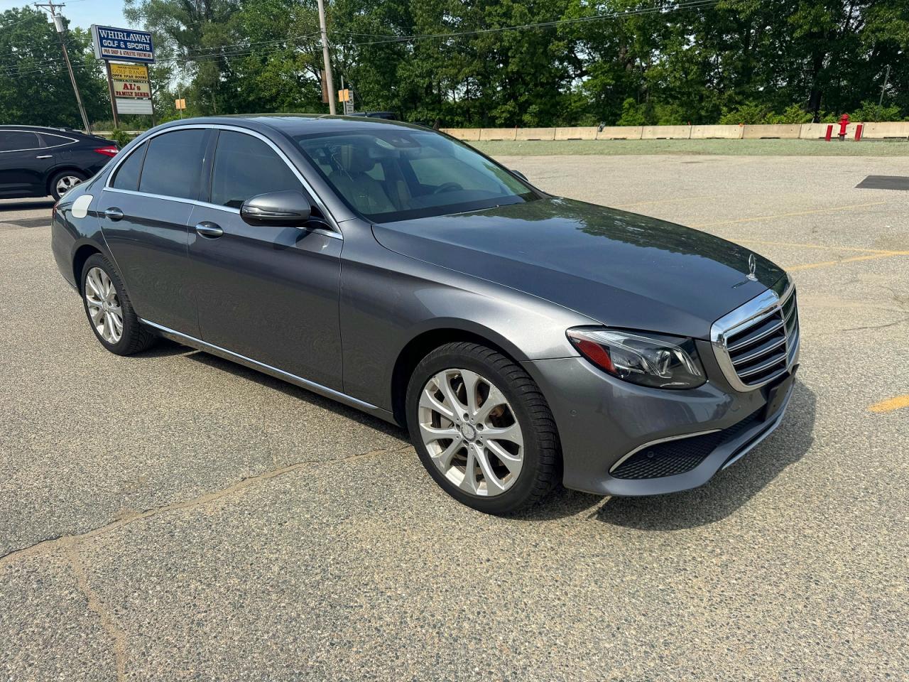 Salvage Mercedes-Benz E-Class Image