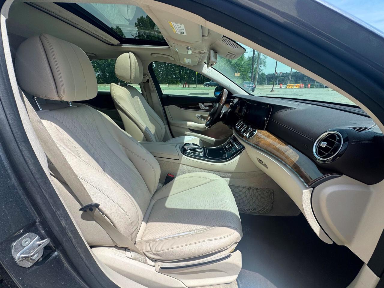 Mercedes-Benz E-Class 300