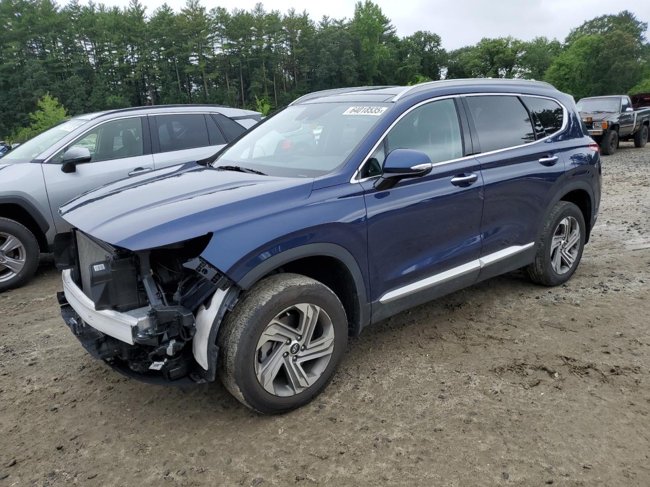 Salvage Hyundai SANTA FE Image