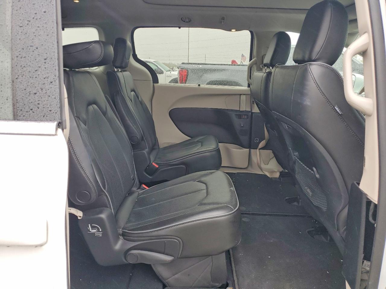 Chrysler Pacifica Limited