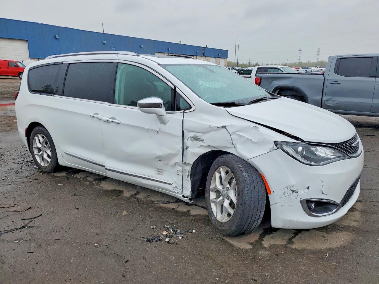 Chrysler Pacifica Limited