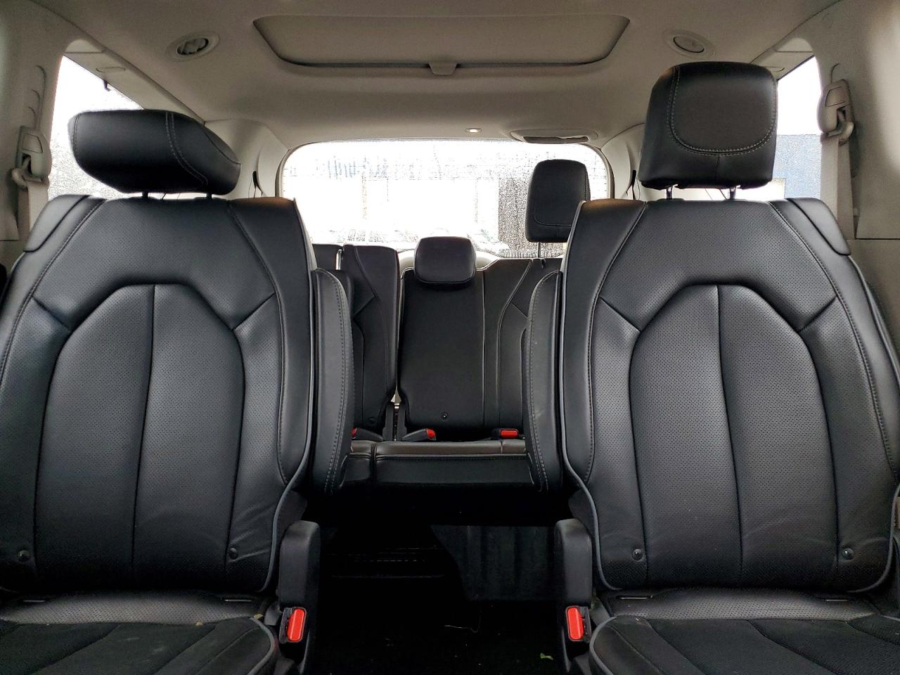 Chrysler Pacifica Limited