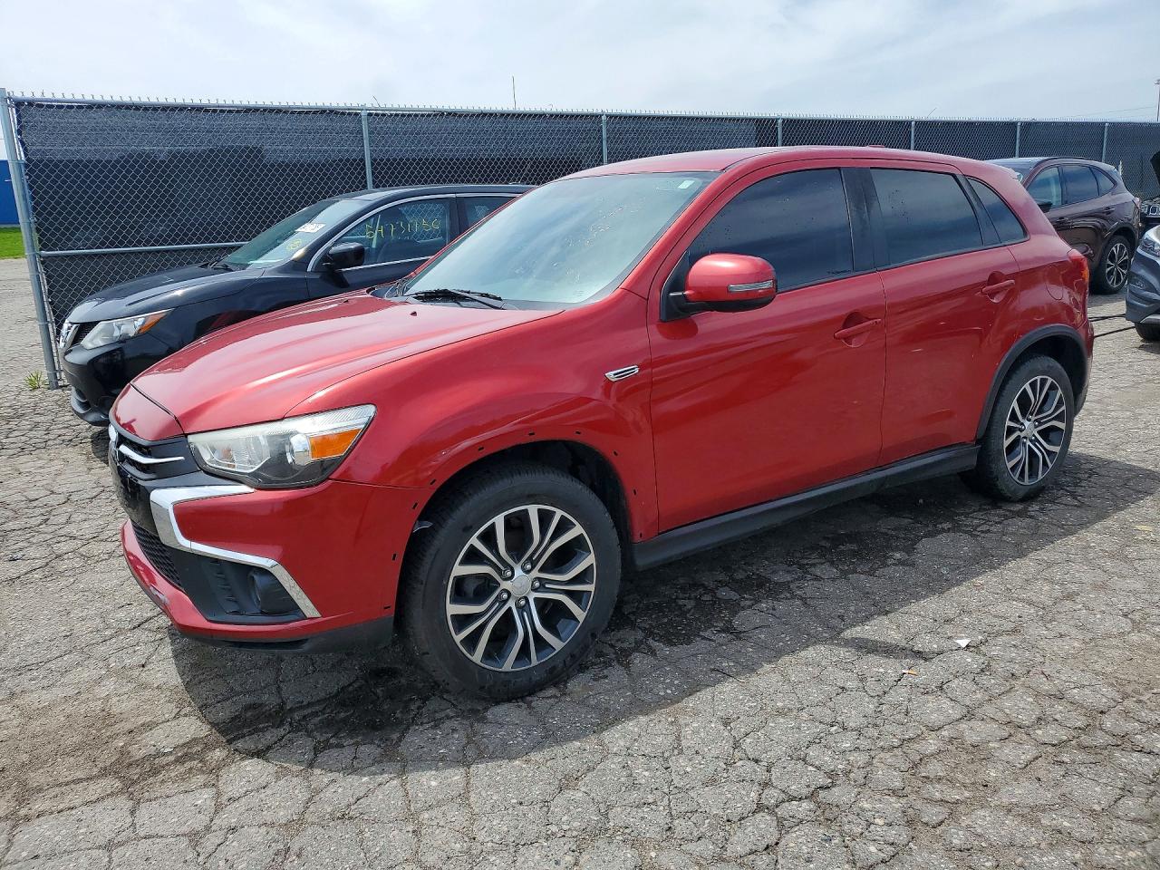Salvage Mitsubishi Outlander Image