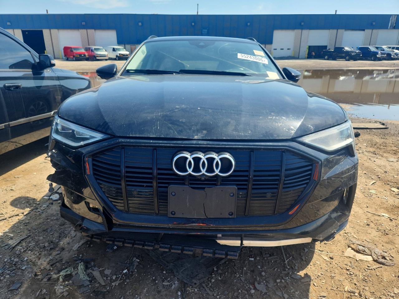 Audi e-tron Premium Plus