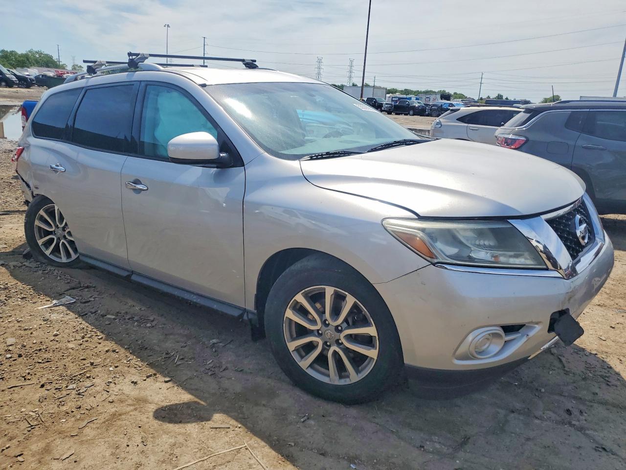 Nissan Pathfinder Sv