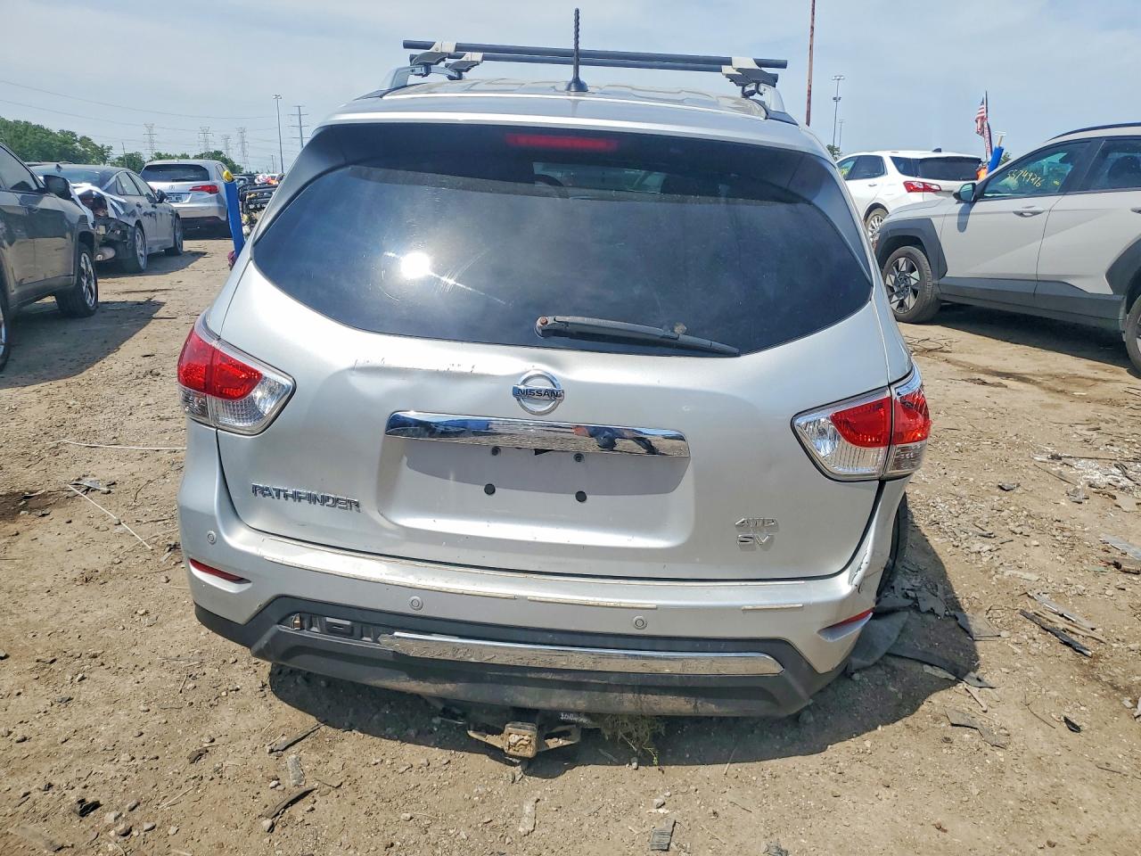 Nissan Pathfinder Sv