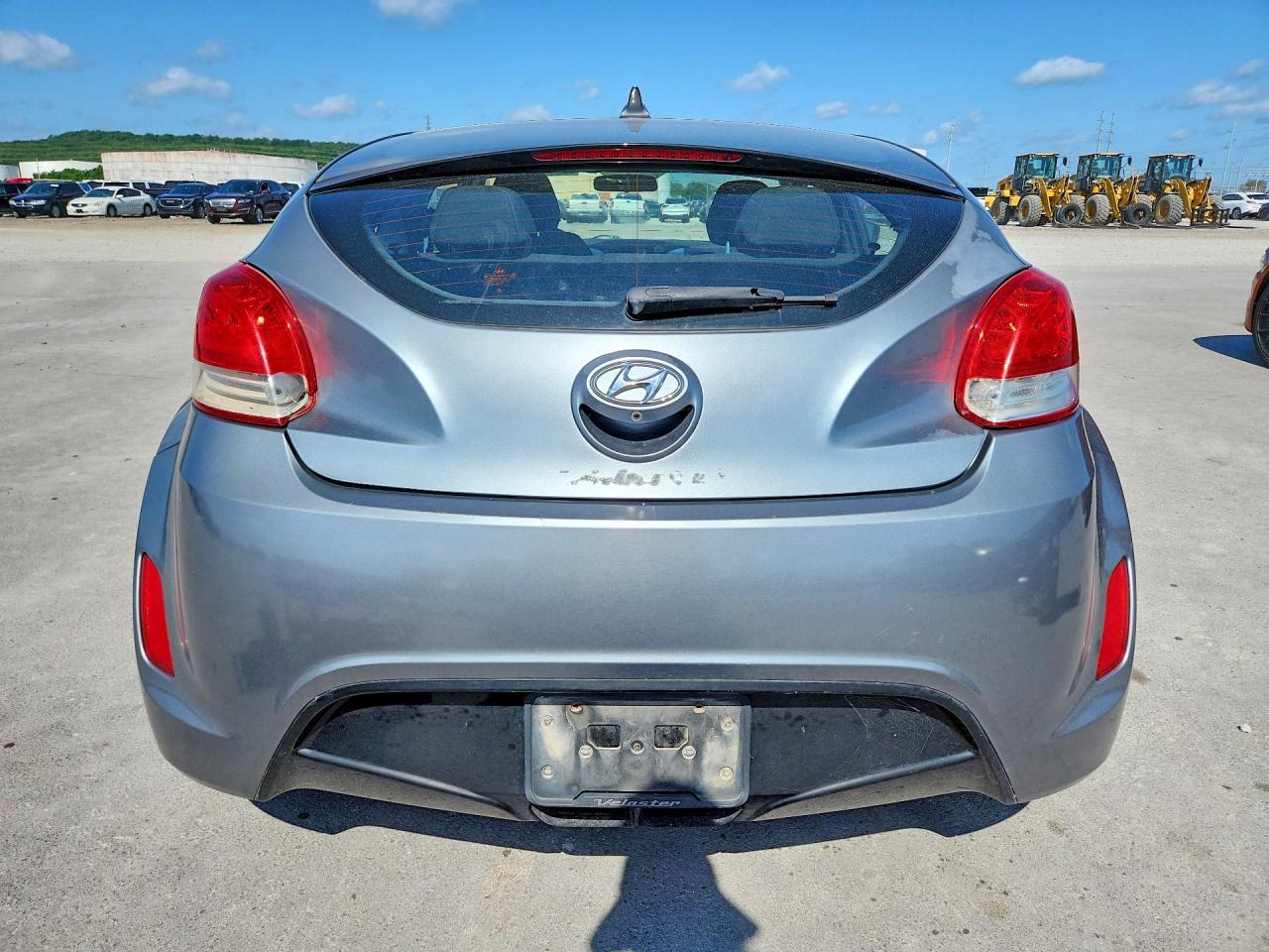 Hyundai VELOSTER Base