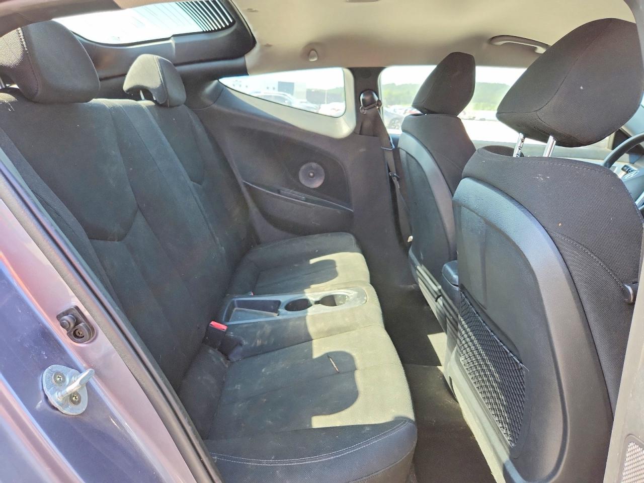 Hyundai VELOSTER Base