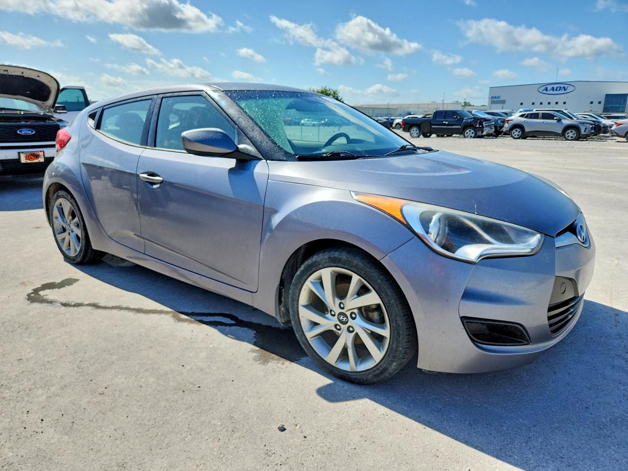 Hyundai VELOSTER Base