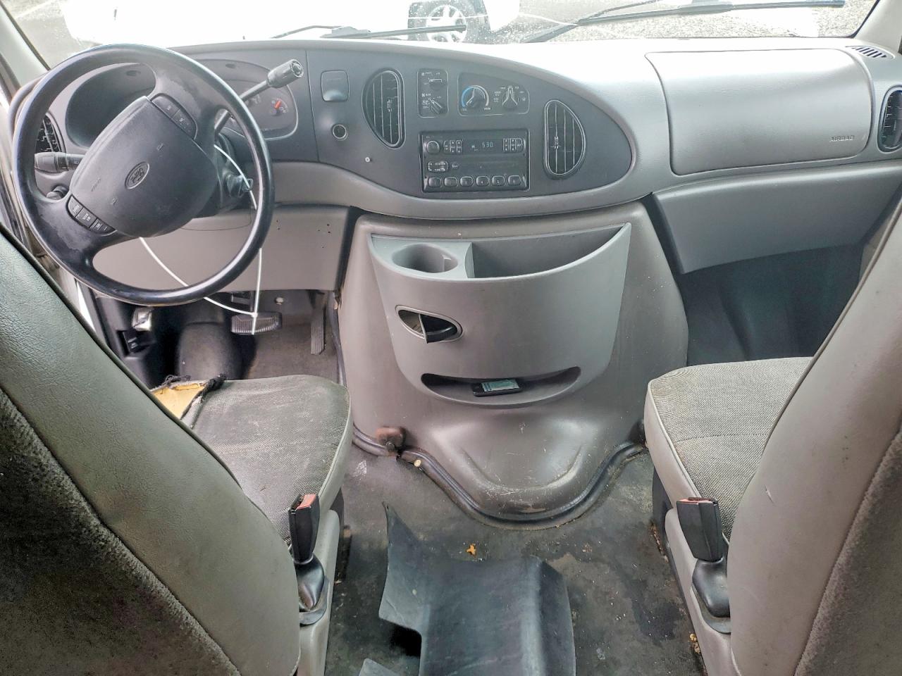 Ford Econoline E350 Super Duty