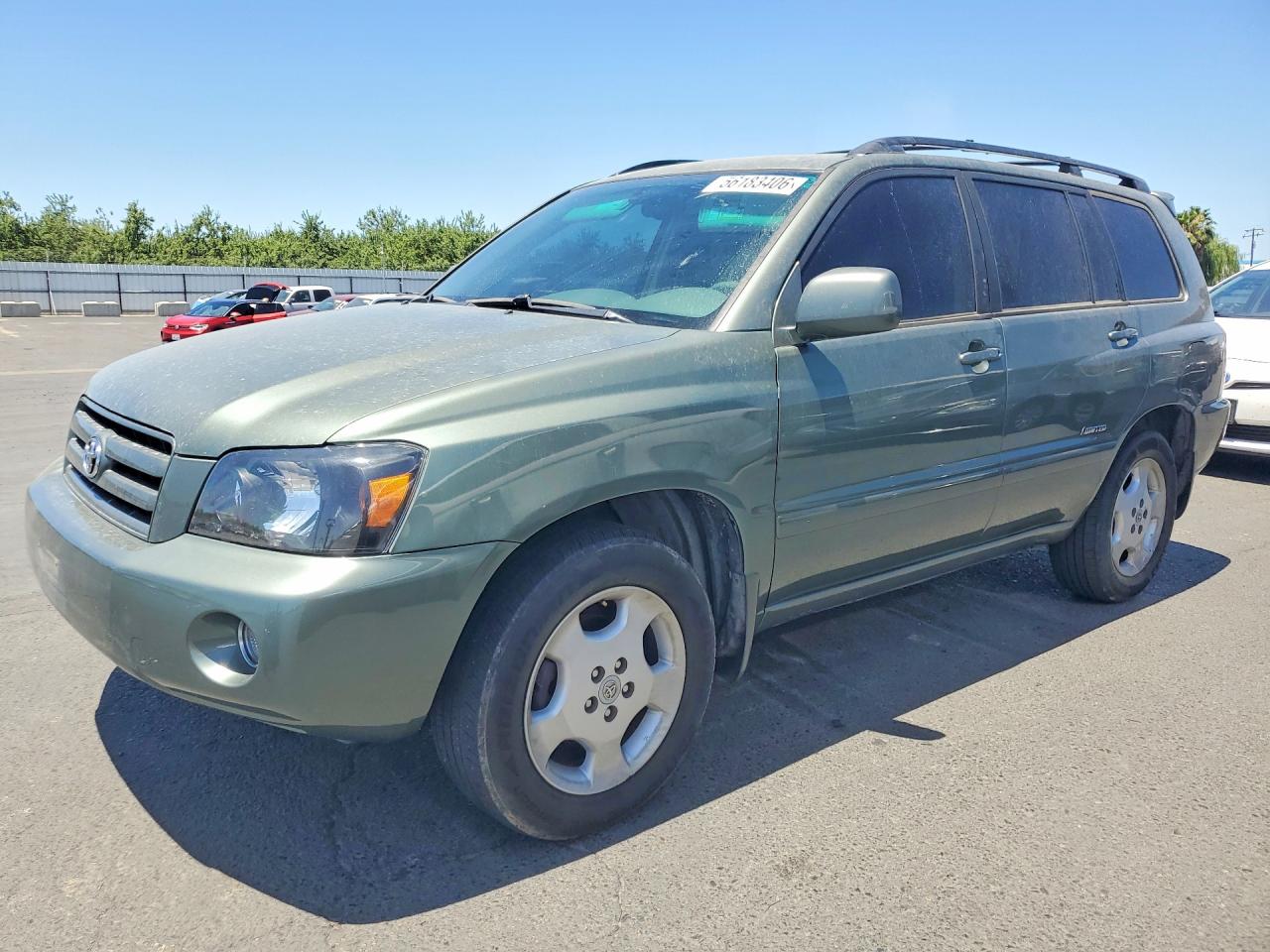 Salvage Toyota Highlander Image