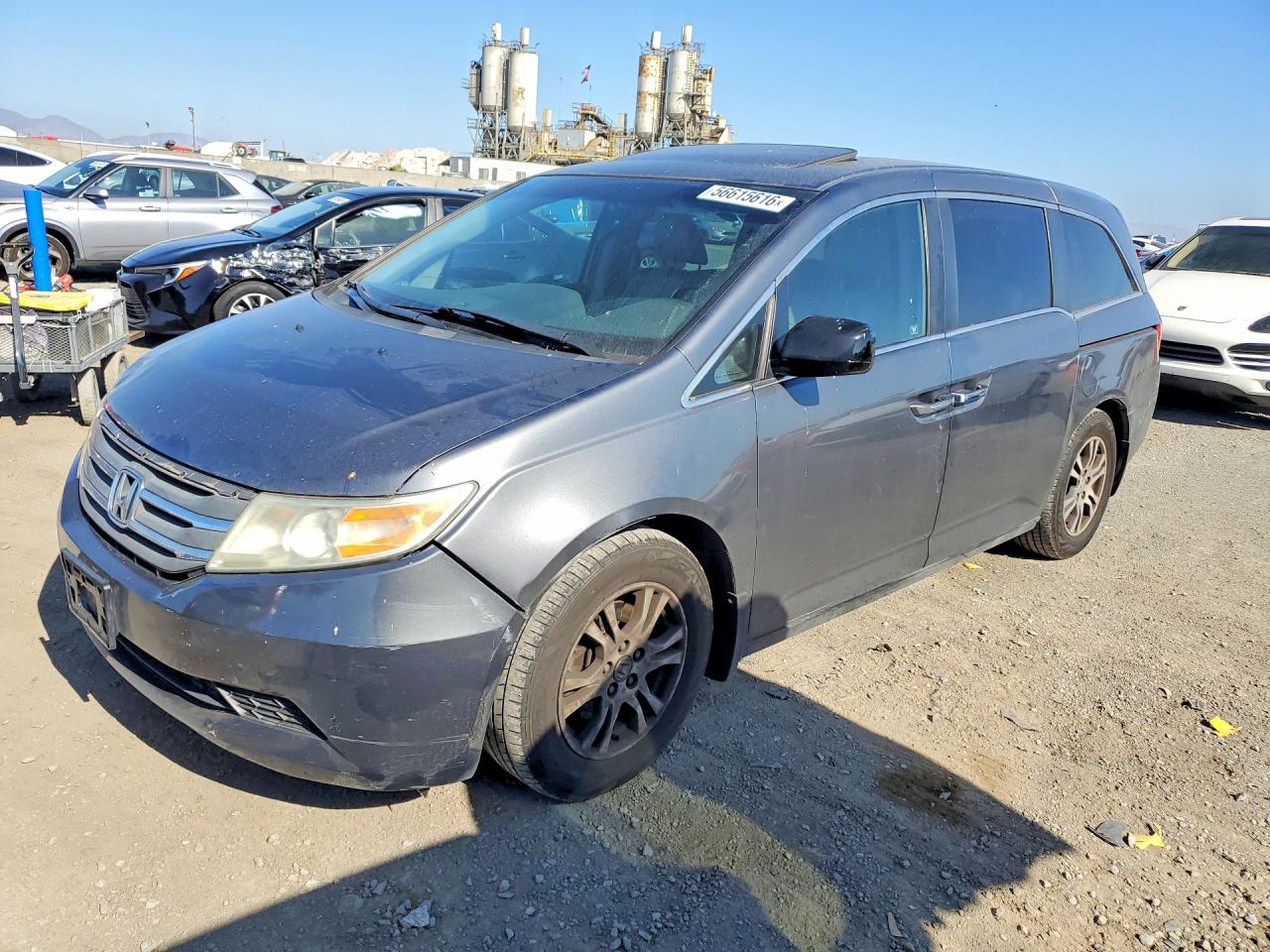 Salvage Honda Odyssey Image