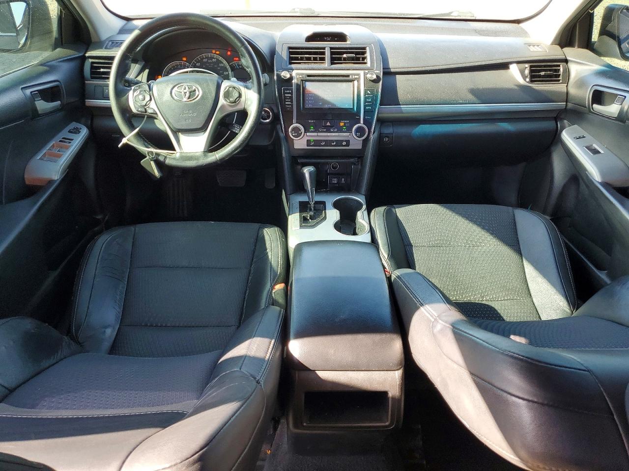 Toyota Camry Se V6