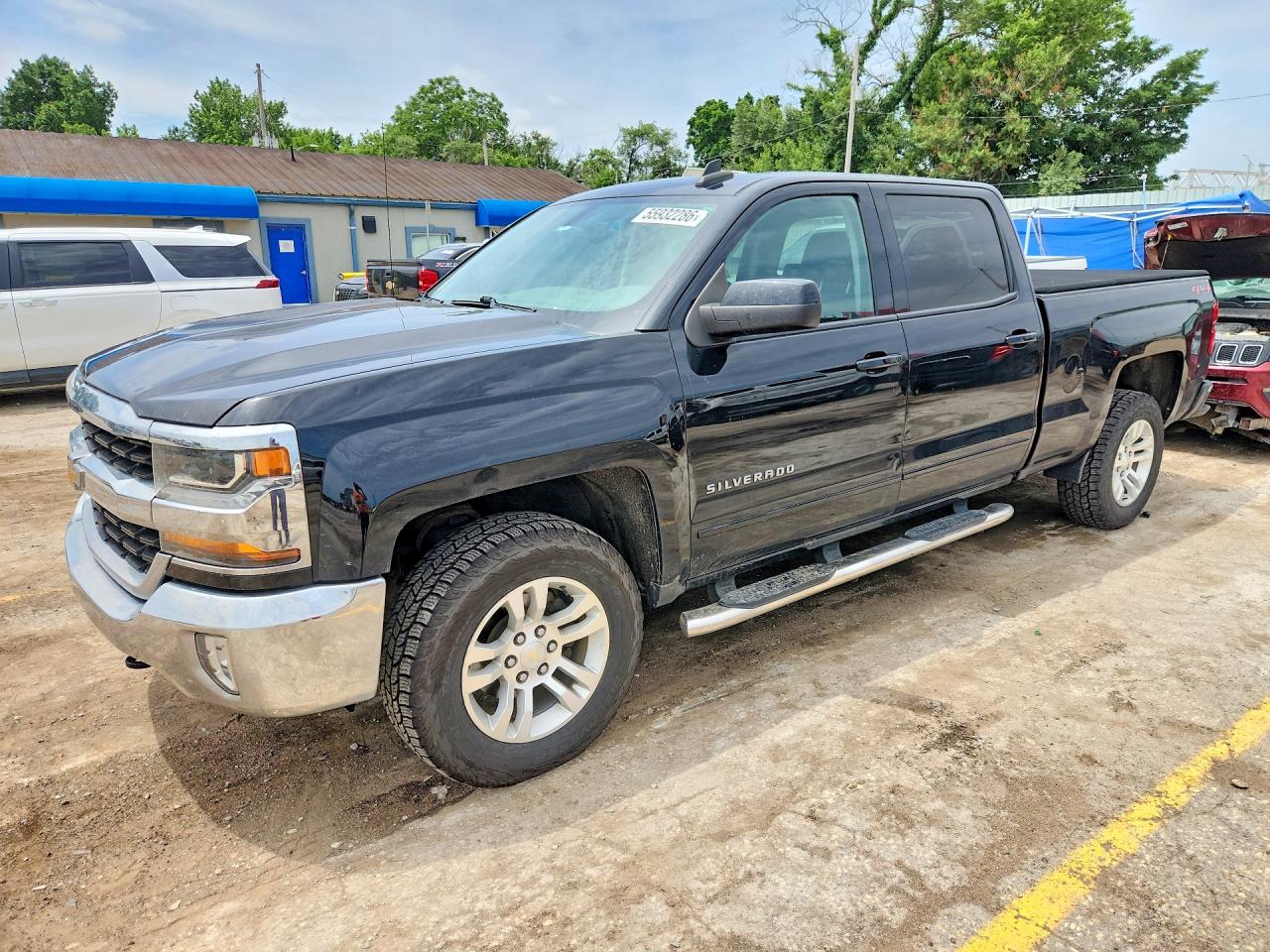 Salvage Chevrolet Silverado Image