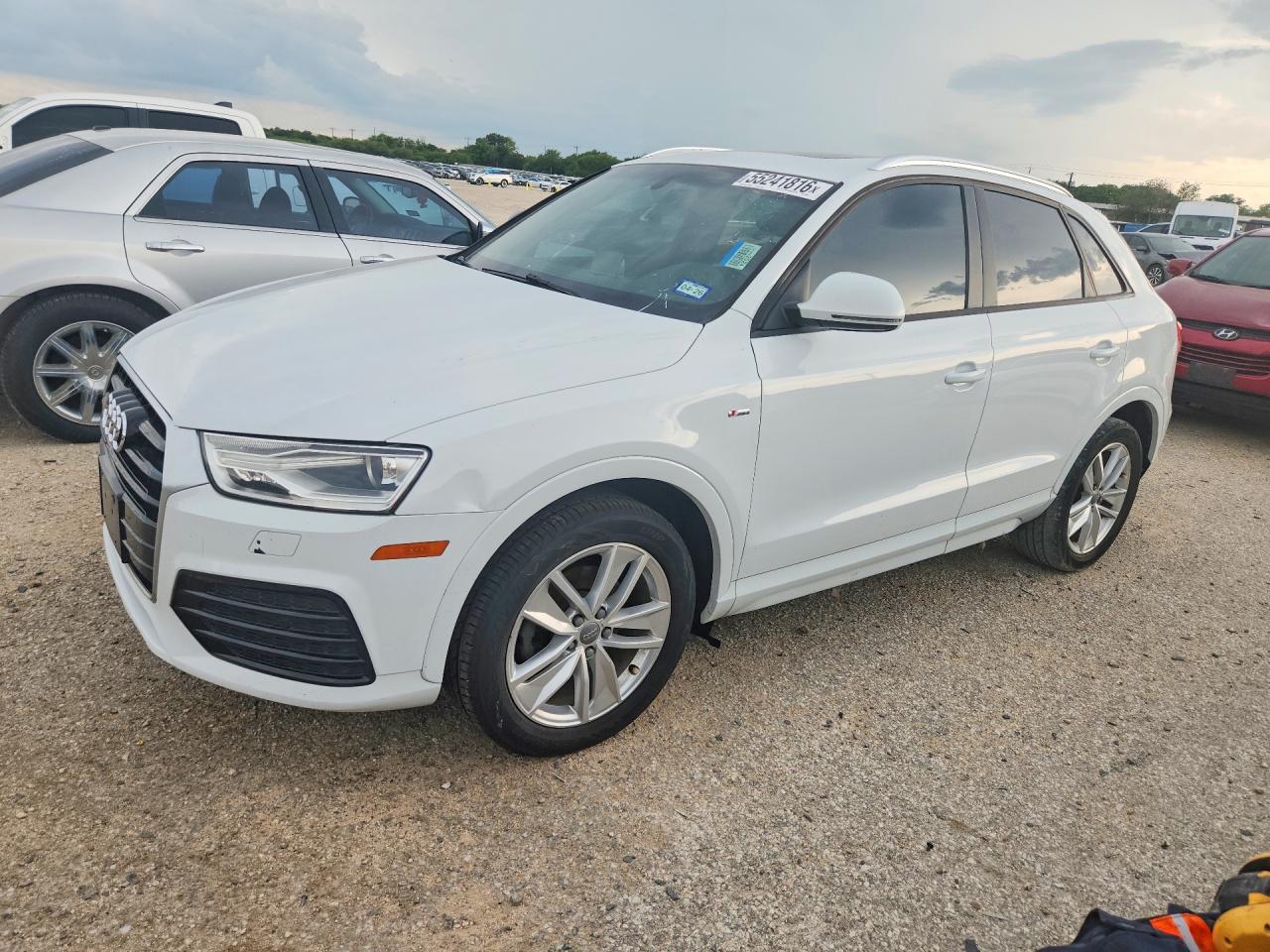 Salvage Audi Q3 Image