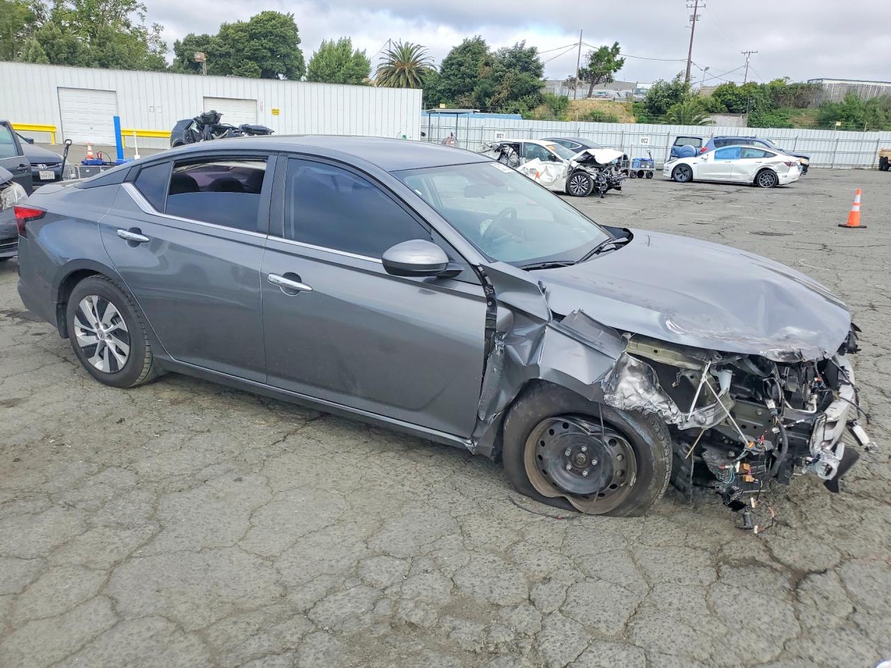 Nissan Altima S