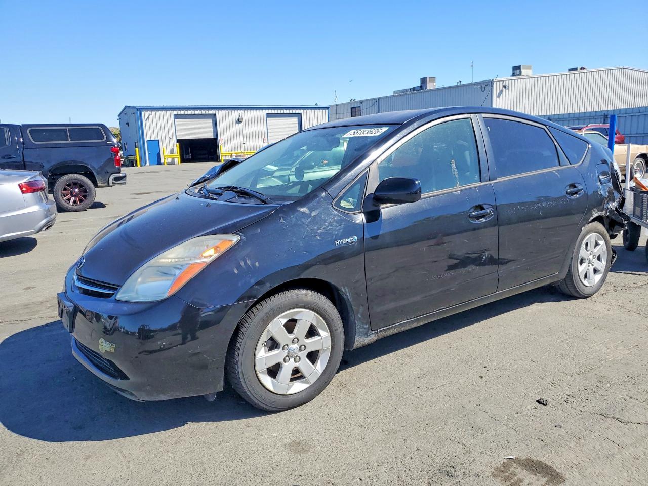 Salvage Toyota Prius Image