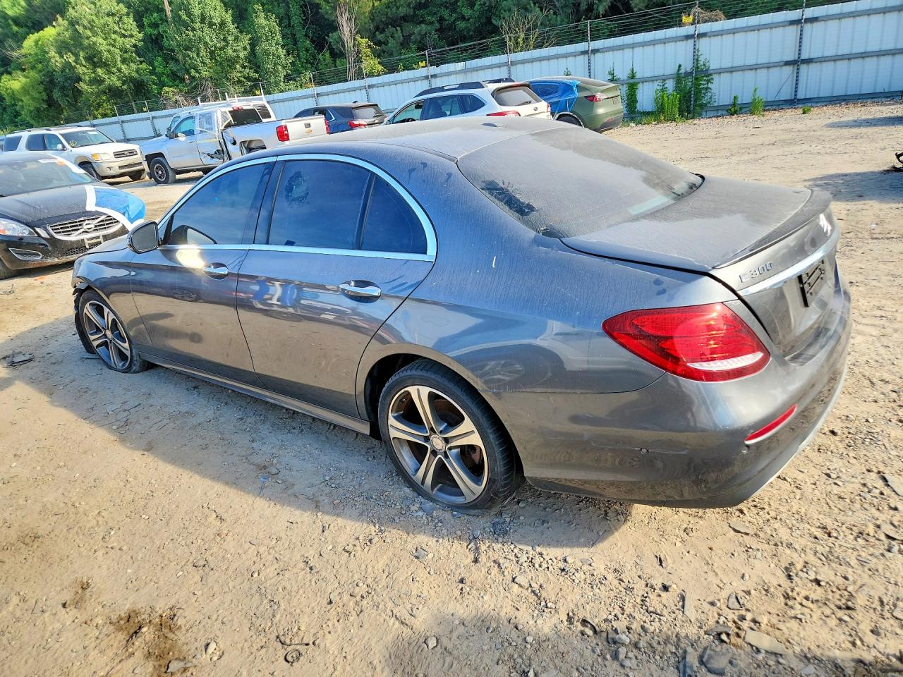 Mercedes-Benz E-Class 300 4matic