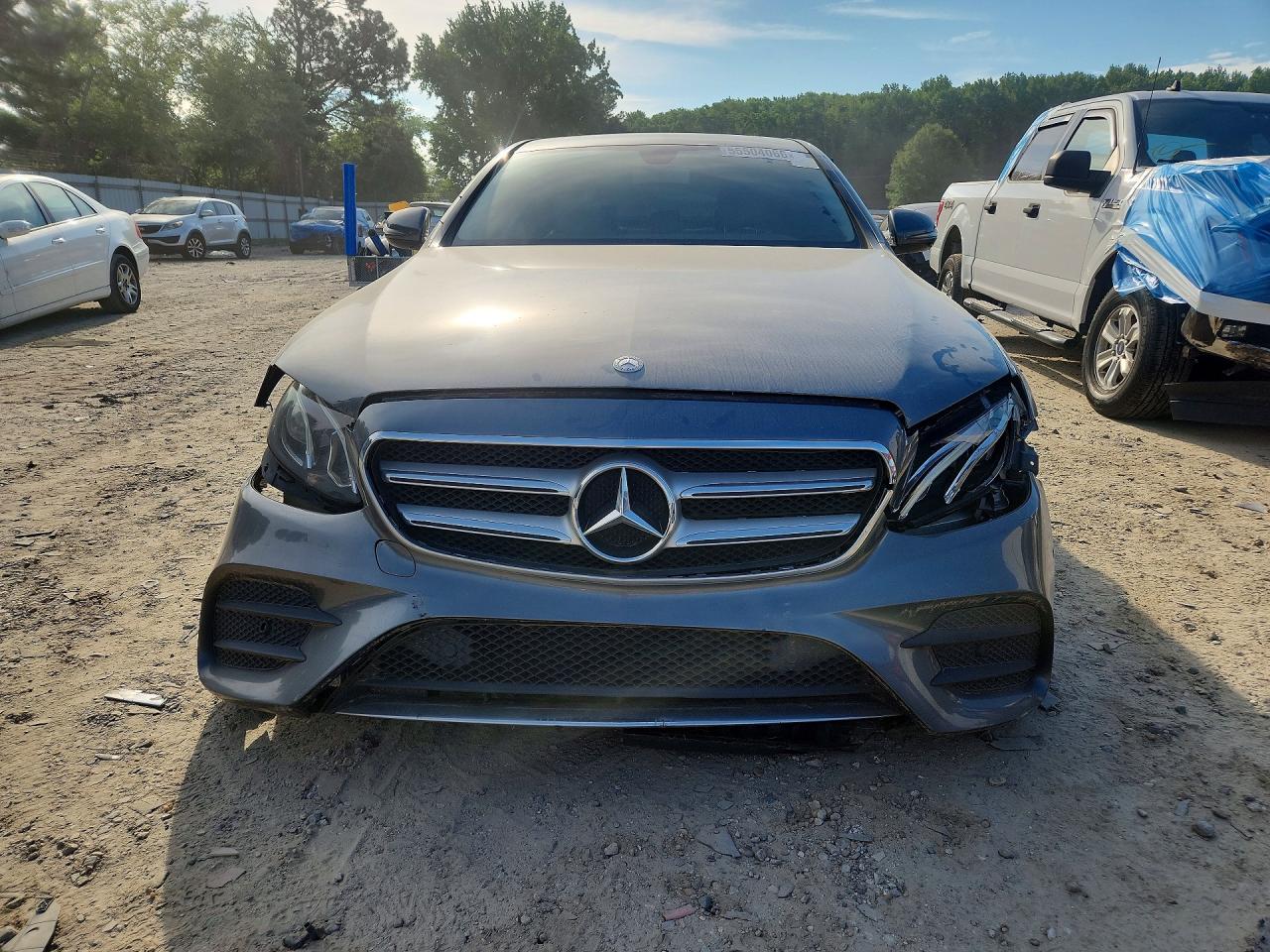 Mercedes-Benz E-Class 300 4matic