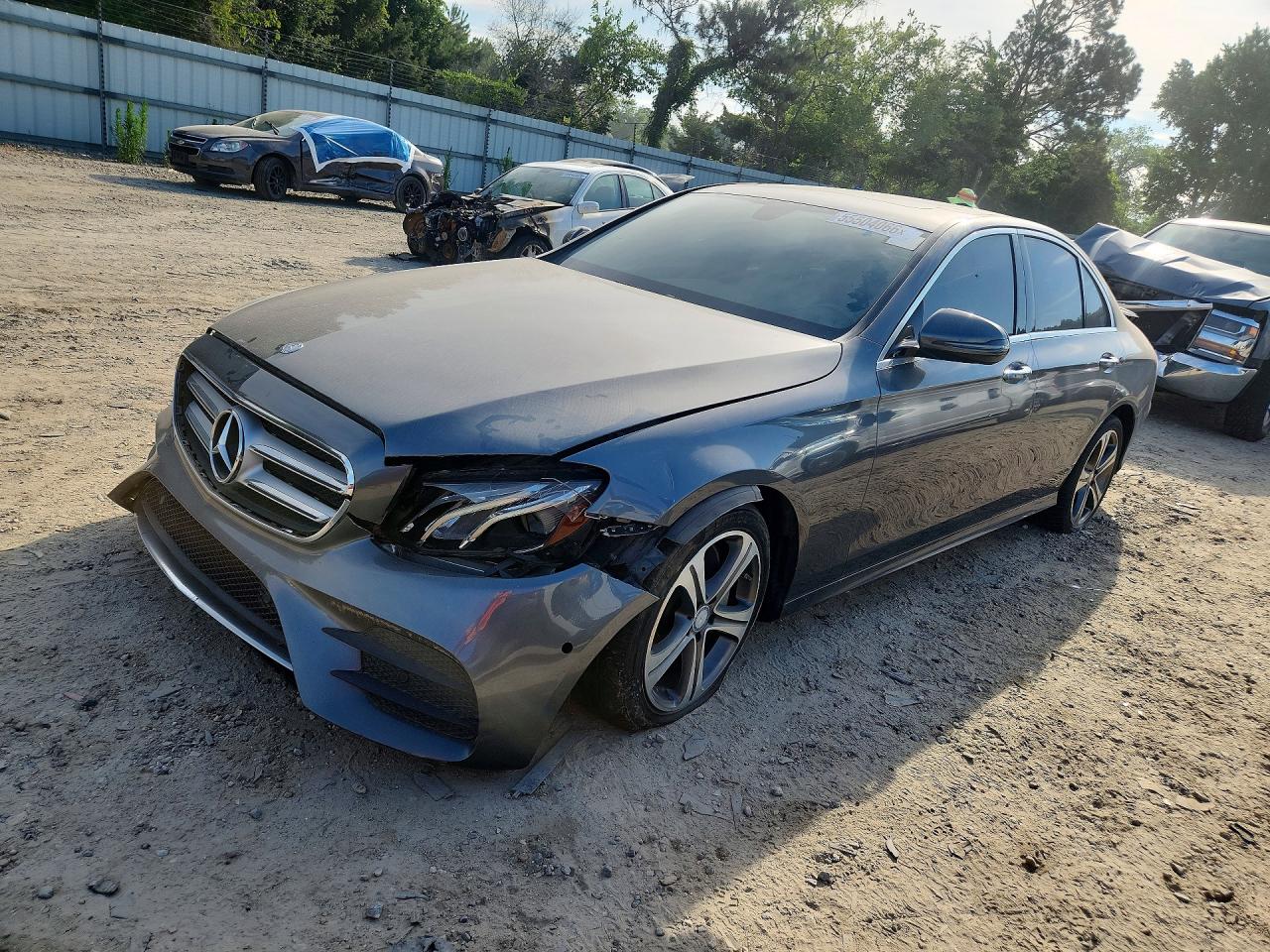 Salvage Mercedes-Benz E-Class Image