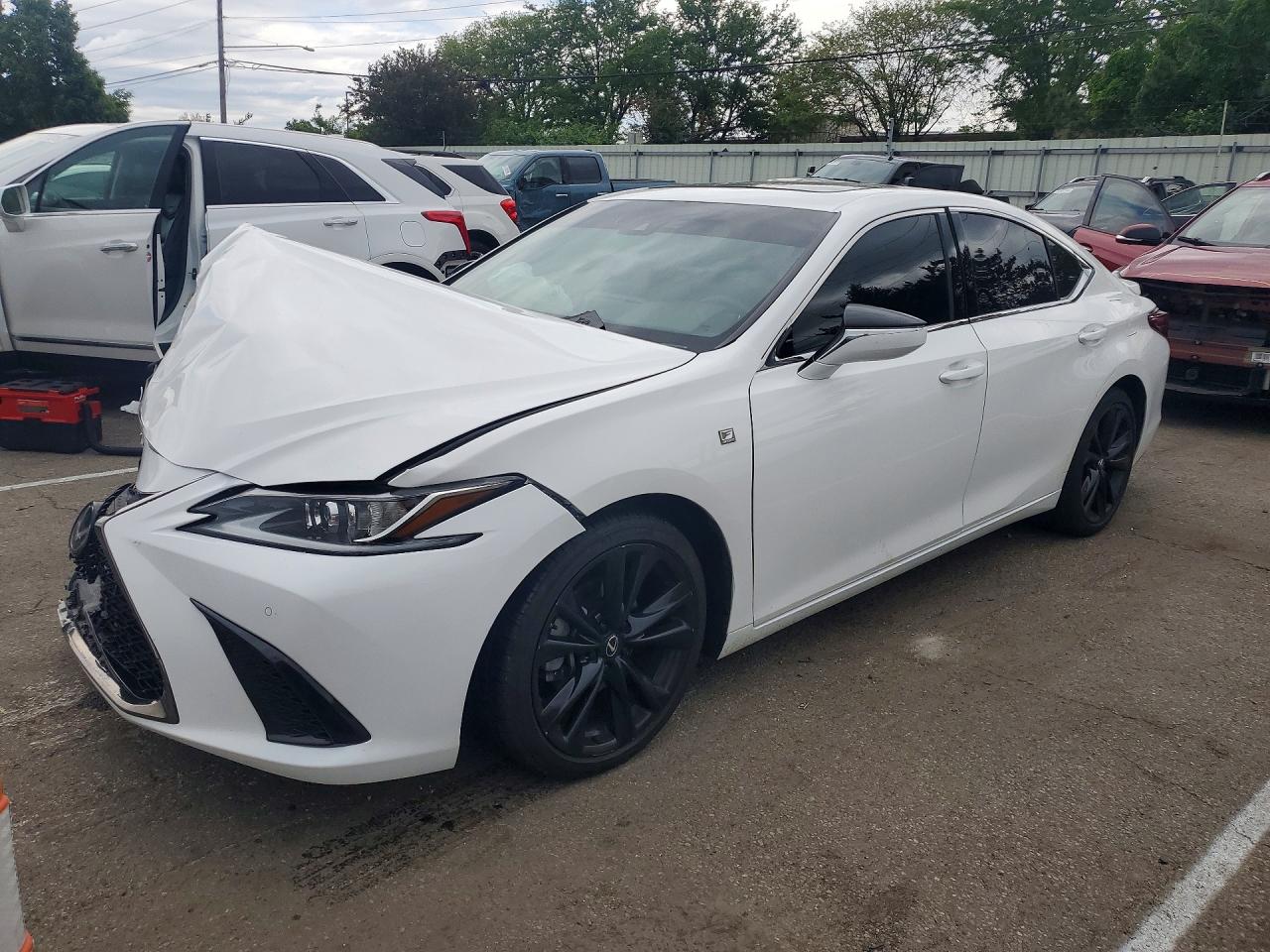 Salvage Lexus Es Image