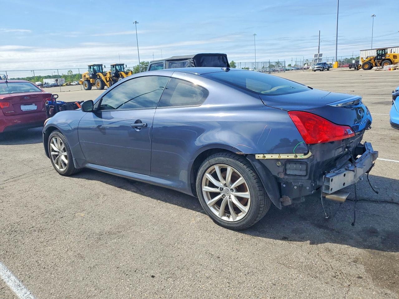 INFINITI G37 X