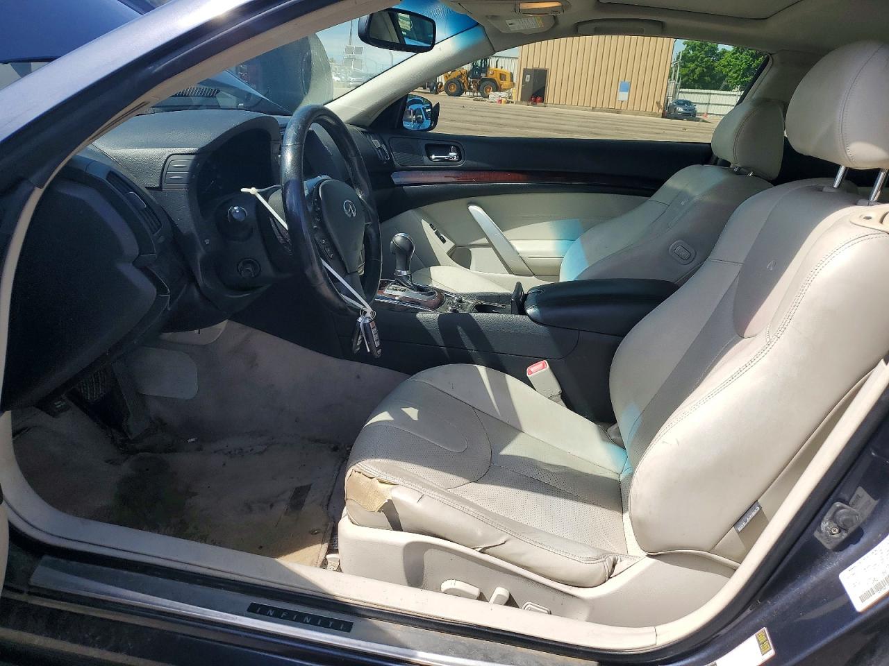 INFINITI G37 X