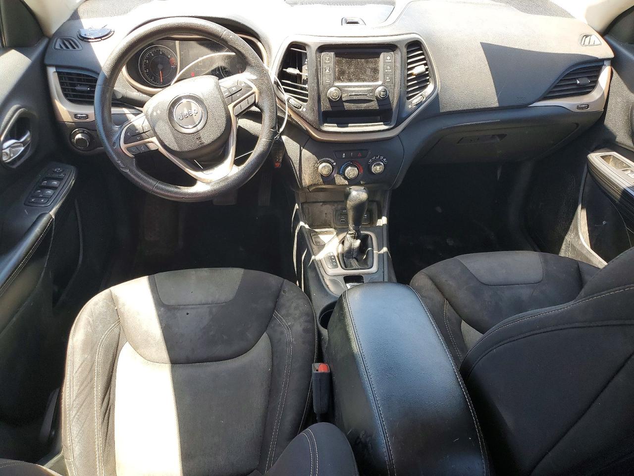 Jeep Cherokee Sport