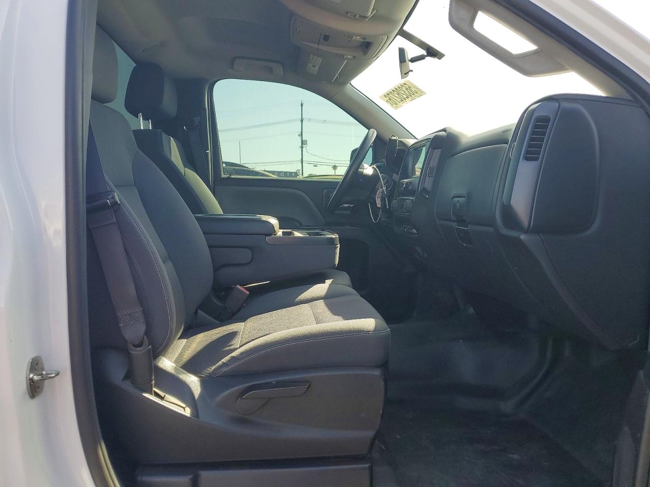 Chevrolet Silverado C1500