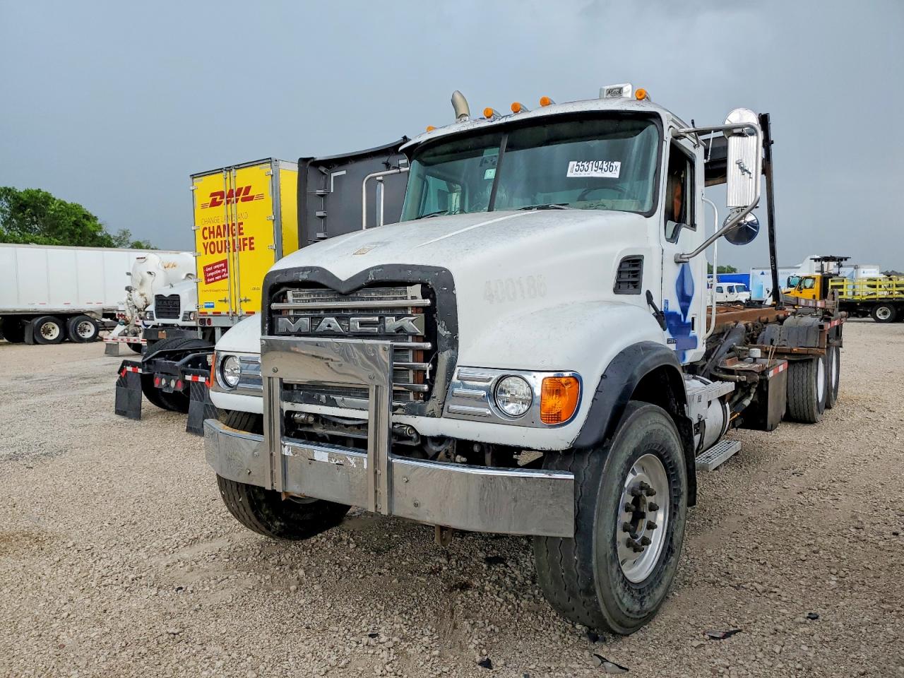 Mack Cv713