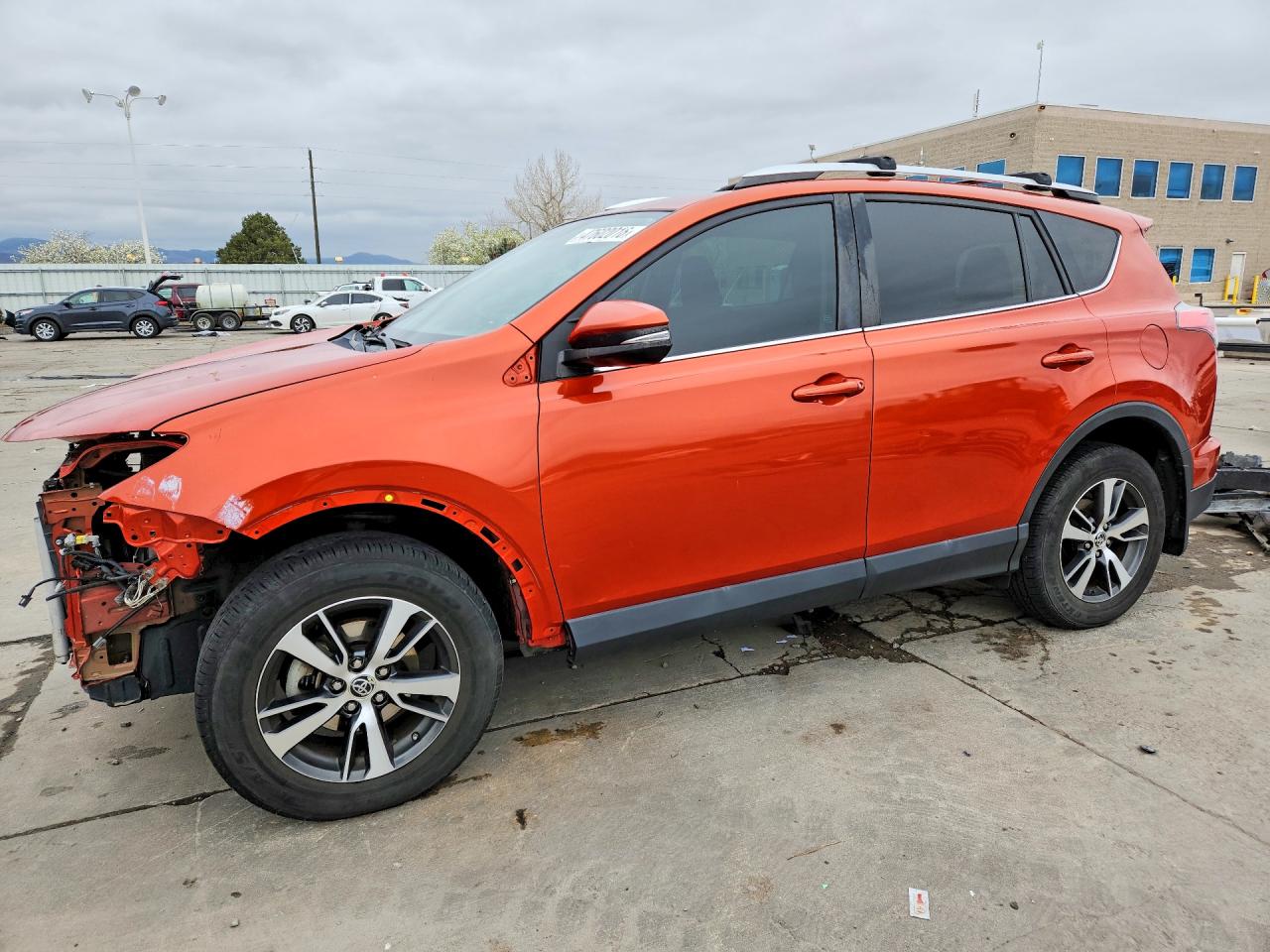 Salvage Toyota RAV4 Image