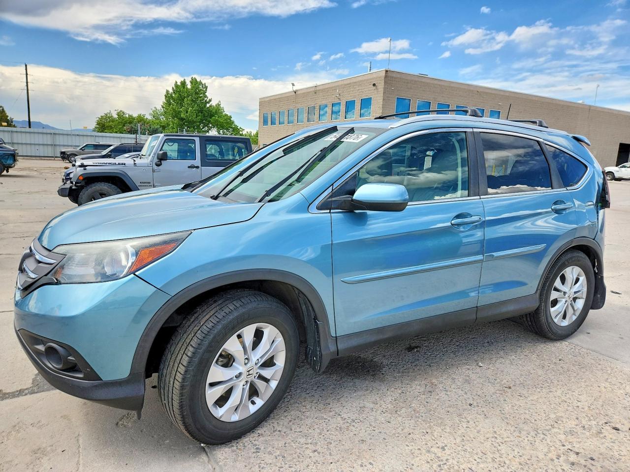 Salvage Honda Crv Image
