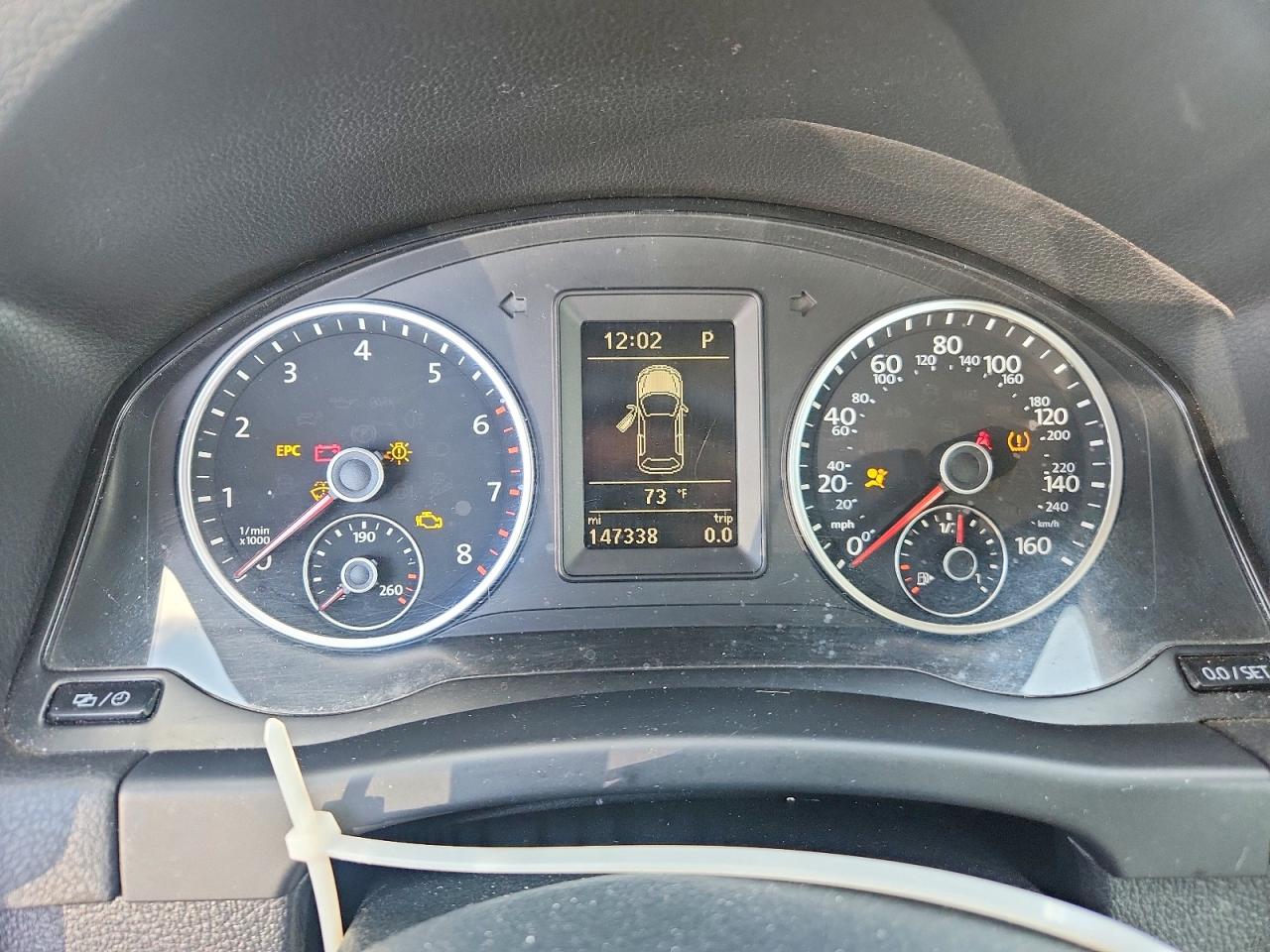Volkswagen Tiguan S