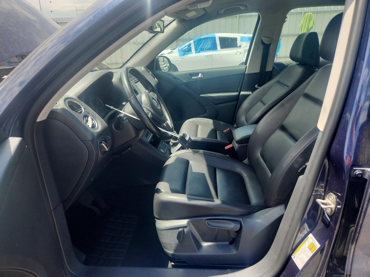 Volkswagen Tiguan S